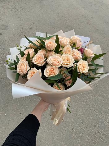 Букет Кремовые розы Латте в Вытегре